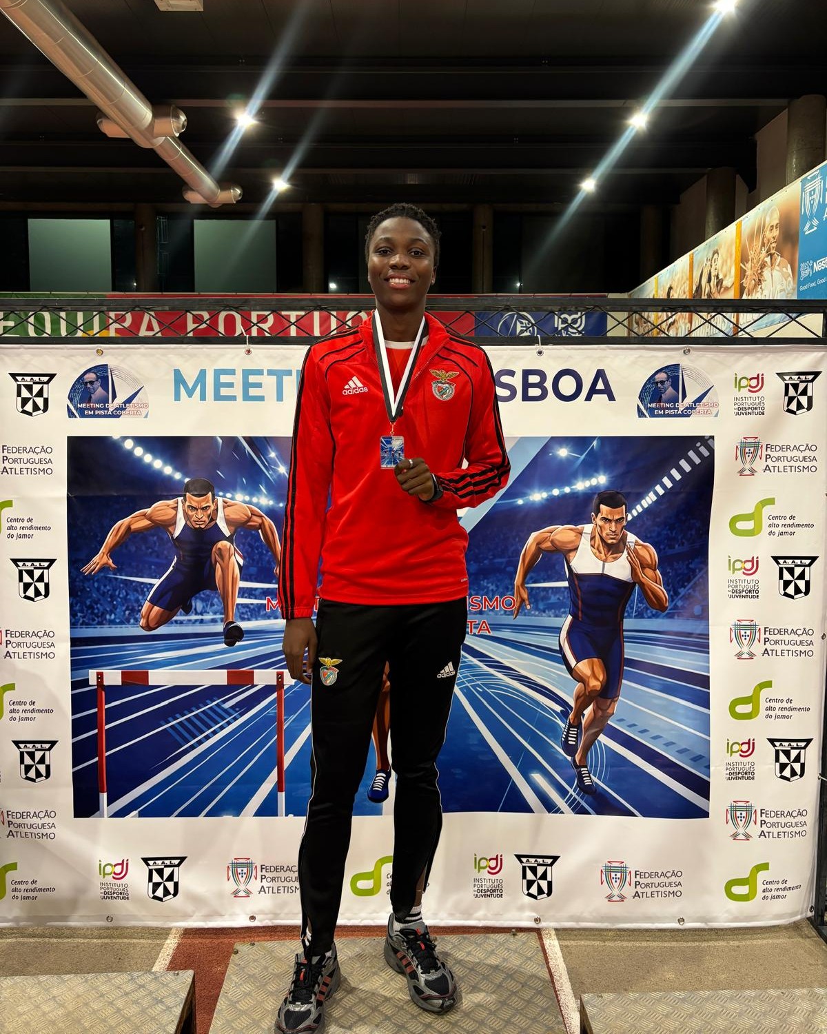 Amélia Pinga estabelece novo recorde nacional no triplo salto