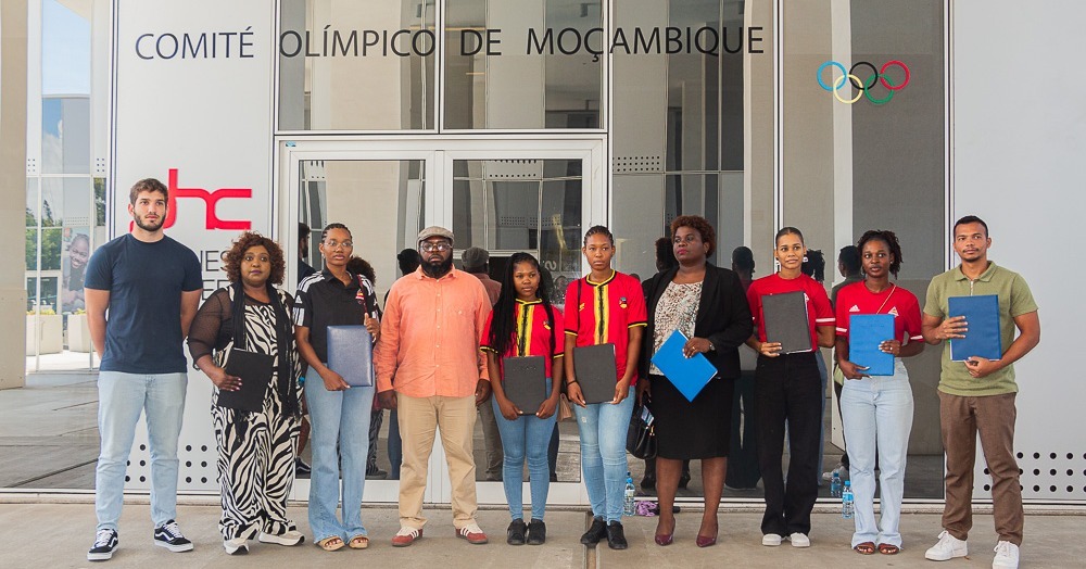 Dez atletas assinam contratos de bolsa para preparação rumo a Los Angeles 2028