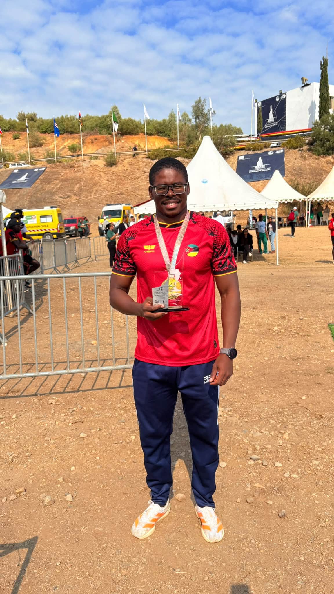 JOAQUIM LOBO CONQUISTA OURO NO CAMPEONATO AFRICANO DE CANOAGEM 2026